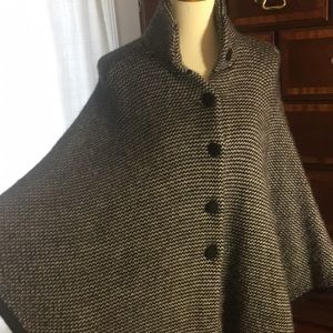 Gorgeous poncho! 🤗